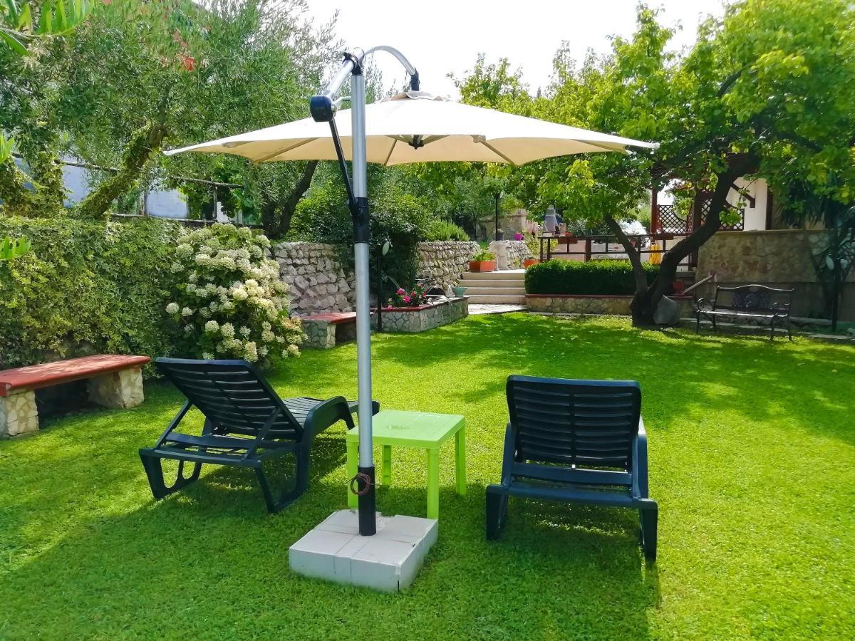 B&B Maison Villa Vittorio Avella Εξωτερικό φωτογραφία